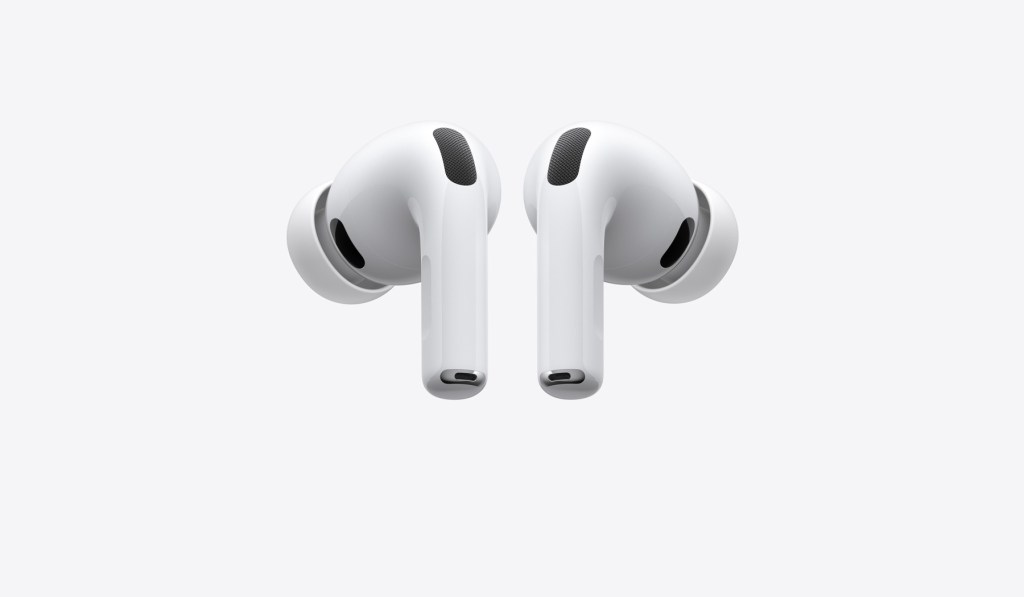 AirPods Pro 3 bianchi visti frontalmente su sfondo bianco.